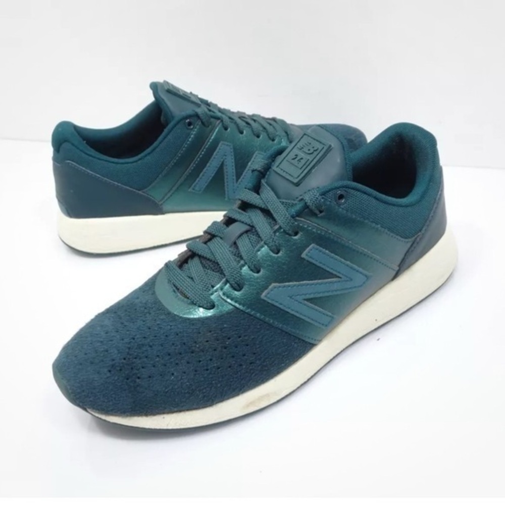 New Balance Green Sneakers